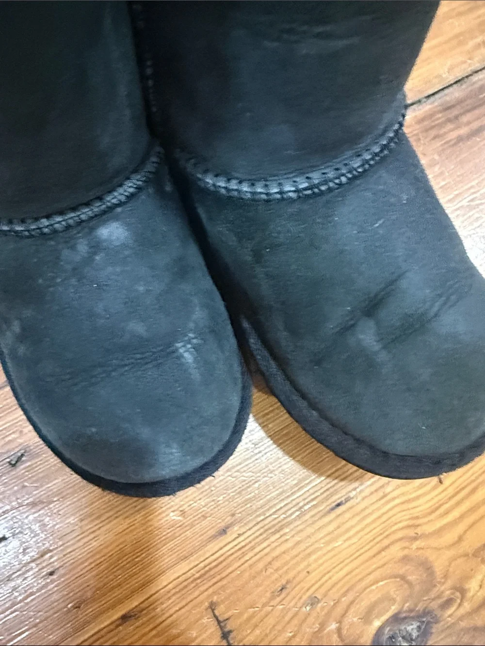 UGG Kids Toddler Black Plush-Lined Shearling Boots Size 9